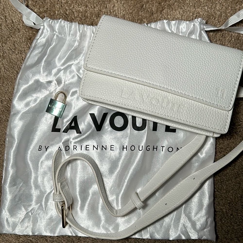 La Voûte fanny pack cross body bag